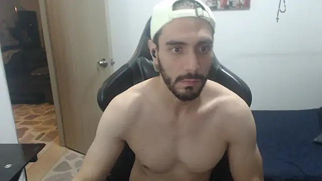 samuelgarcia  online show from September 24, 2025, 9:05 am