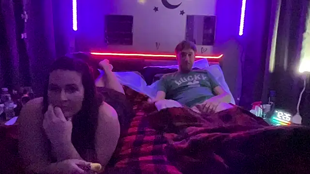 Snapshot of mirandamark2020 chatting on April 8, 2026, 4:25 am mirandamark2020 online show from April 8, 2026, 4:25 am