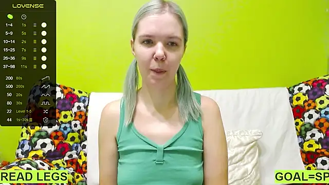 Snapshot of Ultra_Meow chatting on February 9, 2025, 12:17 am Ultra Meow online show from February 9, 2025, 12:17 am