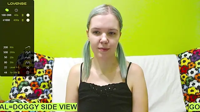 Snapshot of Ultra_Meow chatting on February 3, 2025, 6:49 pm Ultra Meow online show from February 3, 2025, 6:49 pm