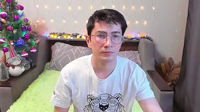 Yumi steve online show from December 8, 2024, 8:04 pm