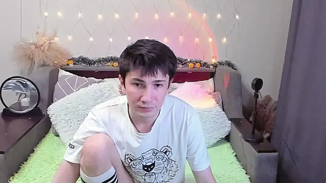 Yumi steve online show from October 30, 2025, 8:12 am