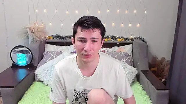 Yumi steve online show from September 26, 2025, 2:18 am