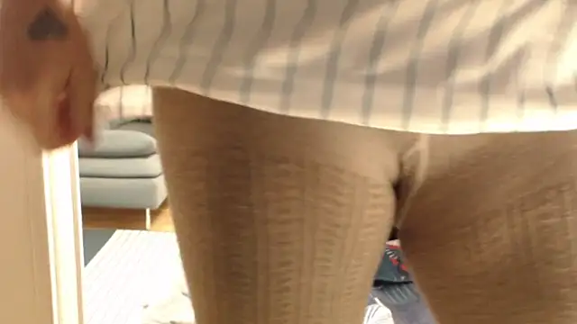 KimMitchelli online show from October 13, 2025, 10:17 am