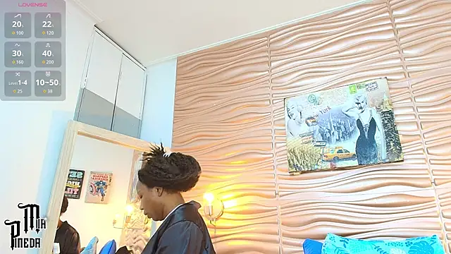 mia pineda online show from September 27, 2025, 9:10 pm