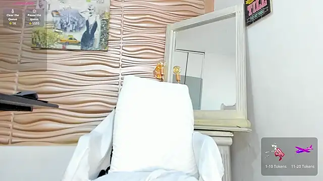 mia pineda online show from March 14, 2026, 7:09 pm