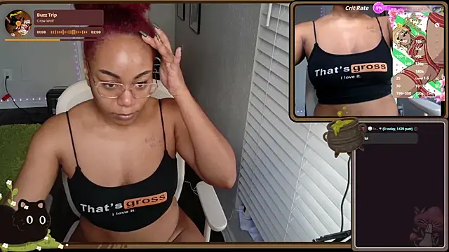 Snapshot of Cheybaaee chatting on December 21, 2025, 6:20 pm Cheybaaee online show from December 21, 2025, 6:20 pm