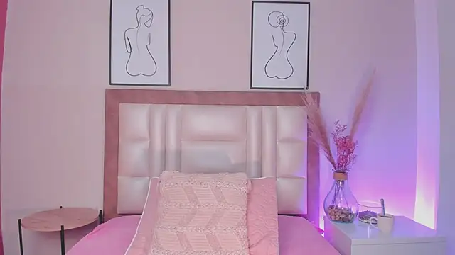 JupiteFox online show from October 4, 2025, 1:07 am