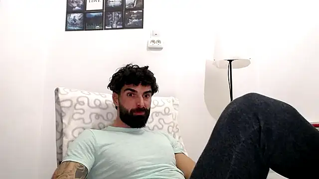 Verycutex online show from March 5, 2026, 7:21 pm