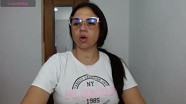 selena ferri online show from April 9, 2026, 1:51 am