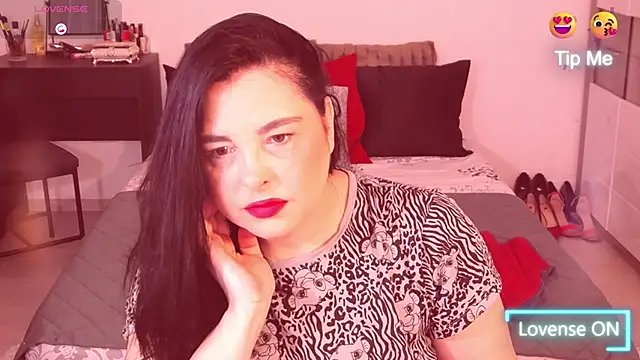 Alenny11 online show from May 11, 2026, 3:08 am