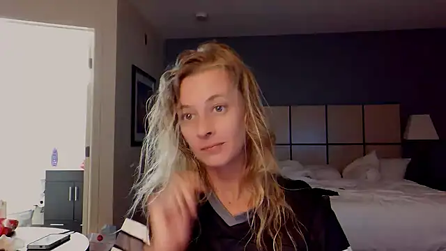 AsiaGoesPro online show from September 18, 2025, 3:53 am