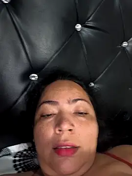 NIKOLE1301 online show from February 12, 2026, 6:07 pm