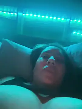 Snapshot of Aw_ThROAt9 chatting on March 16, 2026, 2:41 am Aw ThROAt9 online show from March 16, 2026, 2:41 am