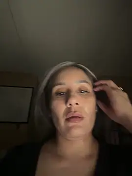 Snapshot of Aw_ThROAt9 chatting on March 23, 2026, 4:34 am Aw ThROAt9 online show from March 23, 2026, 4:34 am