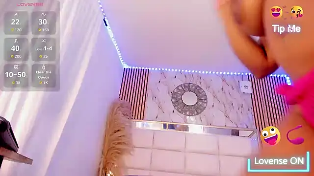 Oriana Davis1 online show from November 11, 2025, 1:33 am