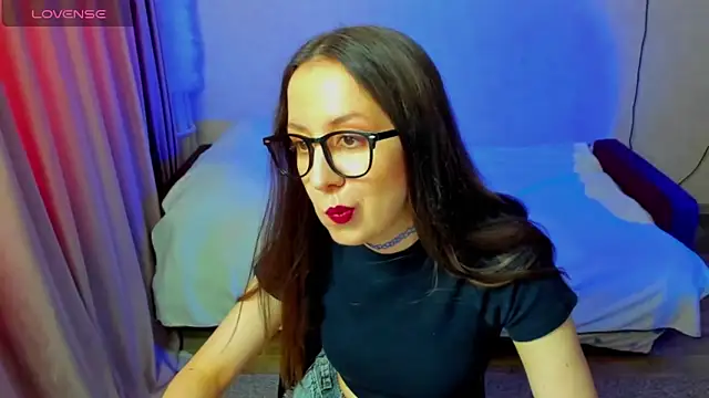 CurlySteph online show from June 14, 2026, 1:45 pm
