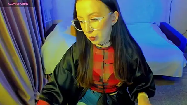 CurlySteph online show from May 28, 2026, 4:24 pm