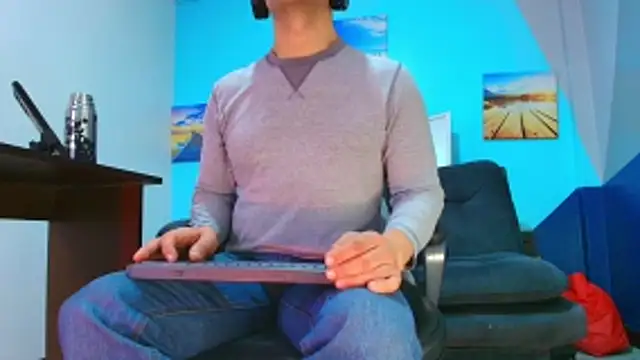 juanses n toro online show from November 14, 2025, 12:42 pm