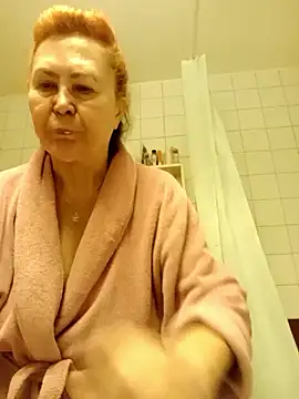 Snapshot of Hottie-Mom chatting on February 27, 2026, 10:37 am Hottie-Mom online show from February 27, 2026, 10:37 am