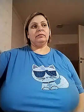 EvaCristal online show from December 16, 2025, 7:56 am