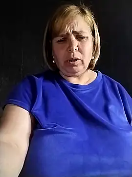 EvaCristal online show from May 1, 2026, 8:25 pm