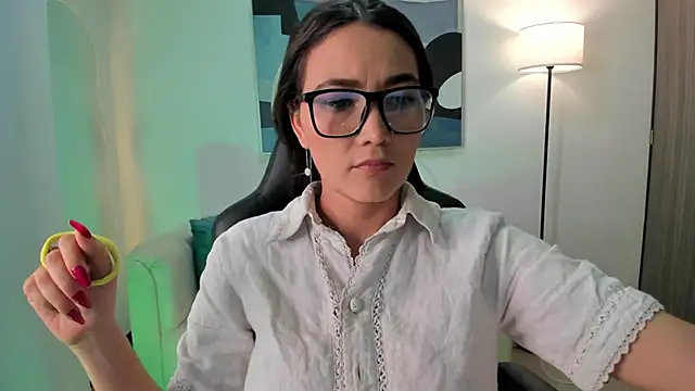 SaraParker  online show from June 2, 2026, 12:32 am