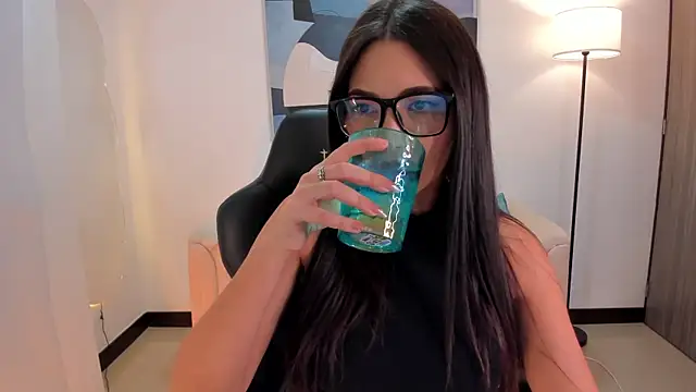 SaraParker  online show from October 22, 2025, 4:28 pm