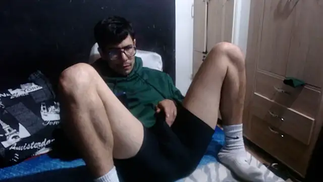 Snapshot of dannnyhot24 chatting on January 10, 2025, 2:46 am dannnyhot24 online show from January 10, 2025, 2:46 am