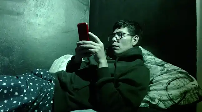 Snapshot of dannnyhot24 chatting on March 9, 2025, 3:22 am dannnyhot24 online show from March 9, 2025, 3:22 am