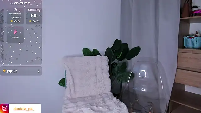 roxy pk  online show from February 26, 2025, 10:47 pm