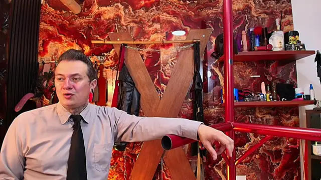 boy n girl online show from November 1, 2025, 9:14 am