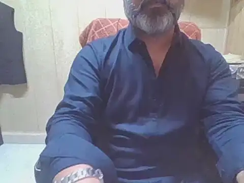 Snapshot of hairymaster95 chatting on July 6, 2026, 4:30 am hairymaster95 online show from July 6, 2026, 4:30 am
