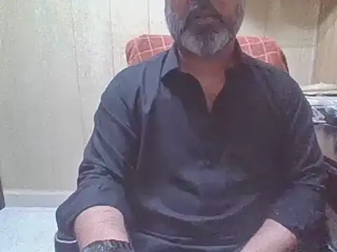 Snapshot of hairymaster95 chatting on June 26, 2026, 5:35 am hairymaster95 online show from June 26, 2026, 5:35 am