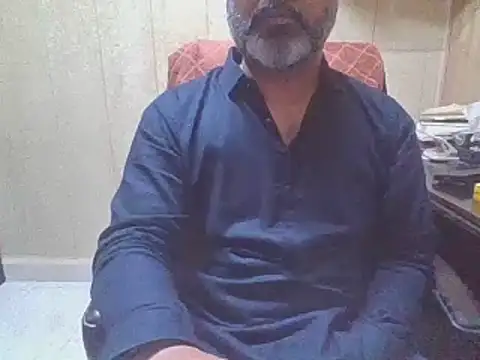 Snapshot of hairymaster95 chatting on June 18, 2026, 9:25 am hairymaster95 online show from June 18, 2026, 9:25 am