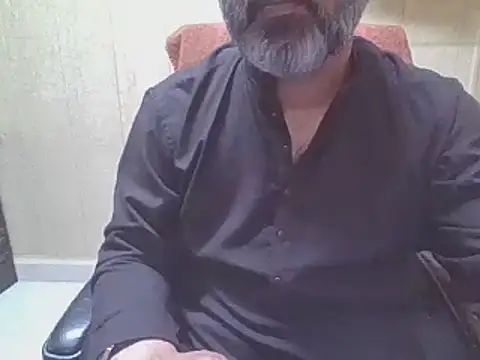 Snapshot of hairymaster95 chatting on March 7, 2026, 8:10 am hairymaster95 online show from March 7, 2026, 8:10 am