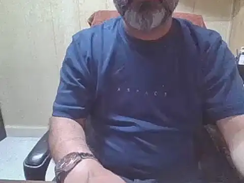 Snapshot of hairymaster95 chatting on March 12, 2026, 7:12 am hairymaster95 online show from March 12, 2026, 7:12 am