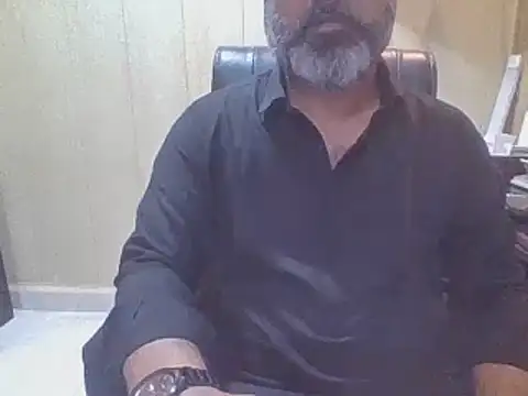 Snapshot of hairymaster95 chatting on July 31, 2026, 4:12 am hairymaster95 online show from July 31, 2026, 4:12 am