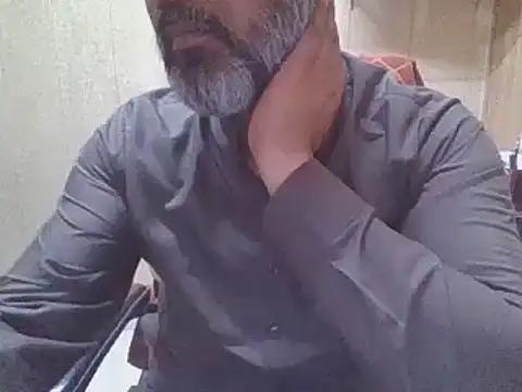 Snapshot of hairymaster95 chatting on March 5, 2026, 8:11 am hairymaster95 online show from March 5, 2026, 8:11 am