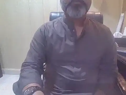Snapshot of hairymaster95 chatting on August 1, 2026, 4:32 am hairymaster95 online show from August 1, 2026, 4:32 am