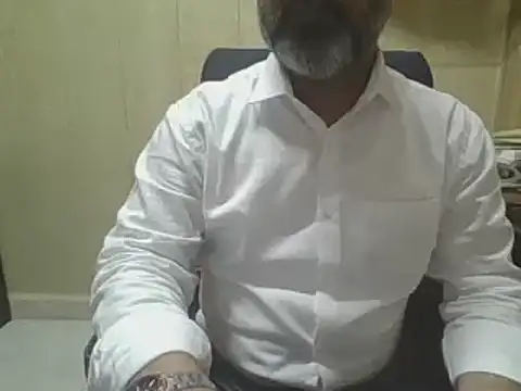 hairymaster95 online show from May 7, 2026, 4:17 am
