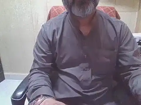 Snapshot of hairymaster95 chatting on March 4, 2026, 8:11 am hairymaster95 online show from March 4, 2026, 8:11 am