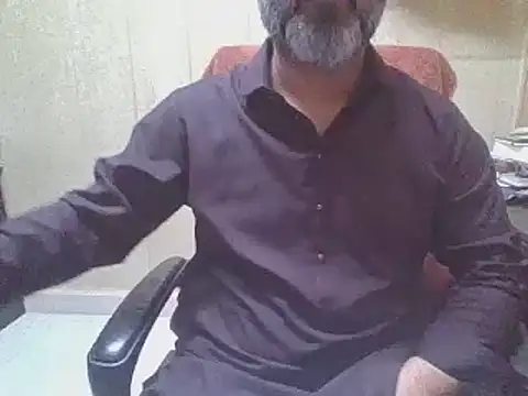 hairymaster95 online show from May 6, 2026, 4:38 am