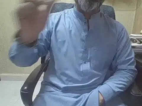 hairymaster95 online show from December 15, 2025, 4:18 am