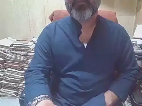 hairymaster95 online show from October 16, 2025, 3:26 am