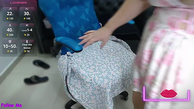 Kerly Doll online show from October 6, 2025, 11:55 am