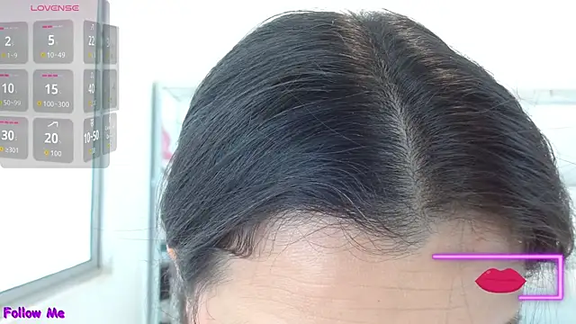 Kerly Doll online show from November 27, 2025, 4:51 pm