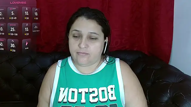Snapshot of Kerly_Doll chatting on May 13, 2026, 10:11 am Kerly Doll online show from May 13, 2026, 10:11 am