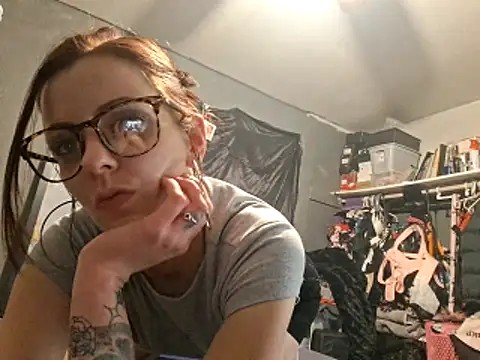 Justjennyy online show from April 10, 2026, 11:06 am