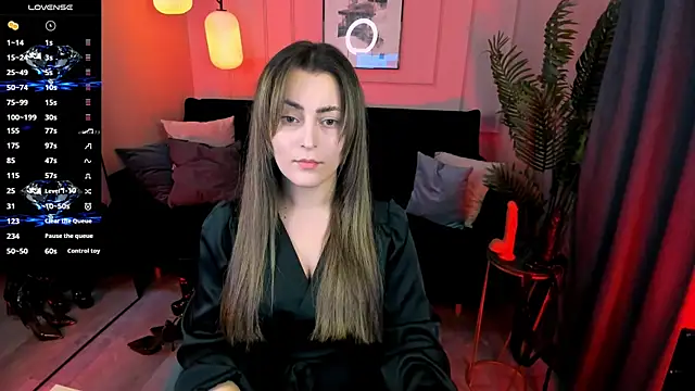 KylieMellow online show from August 3, 2026, 1:28 pm